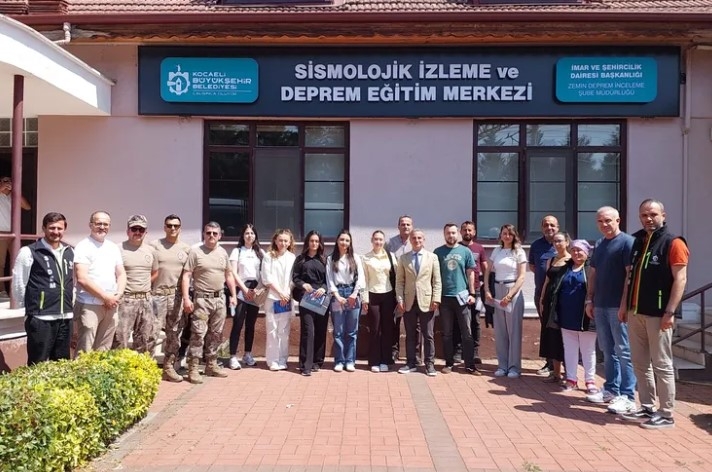 Kocaeli’de Emniyet Personeline Deprem Farkındalık Eğitimi Verildi