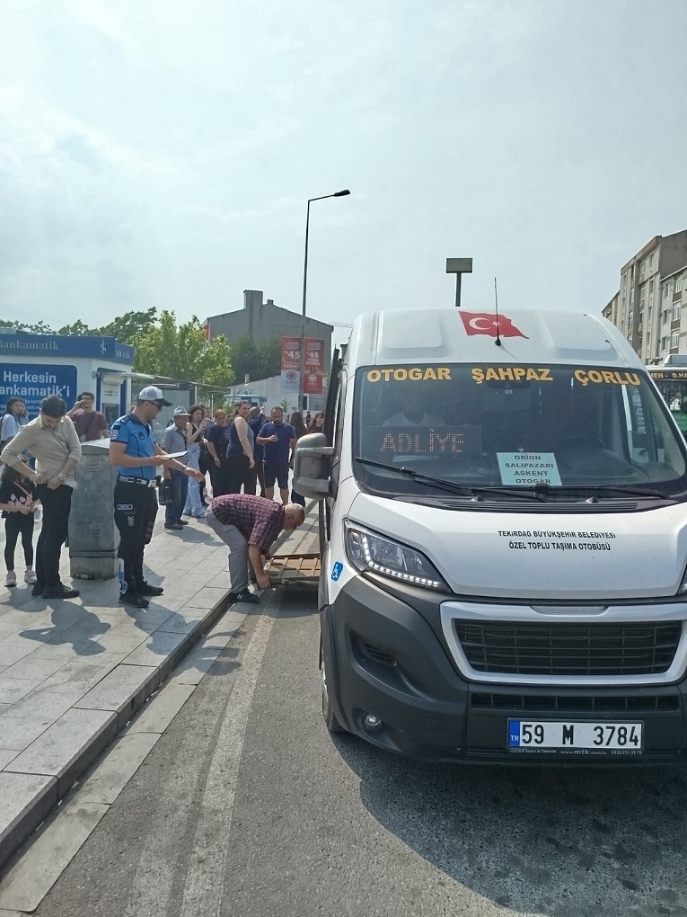 Trafik Zabıta Ekipleri Toplu Taşıma Araçlarında Klima ve Engelli Rampası Denetimi Yaptı