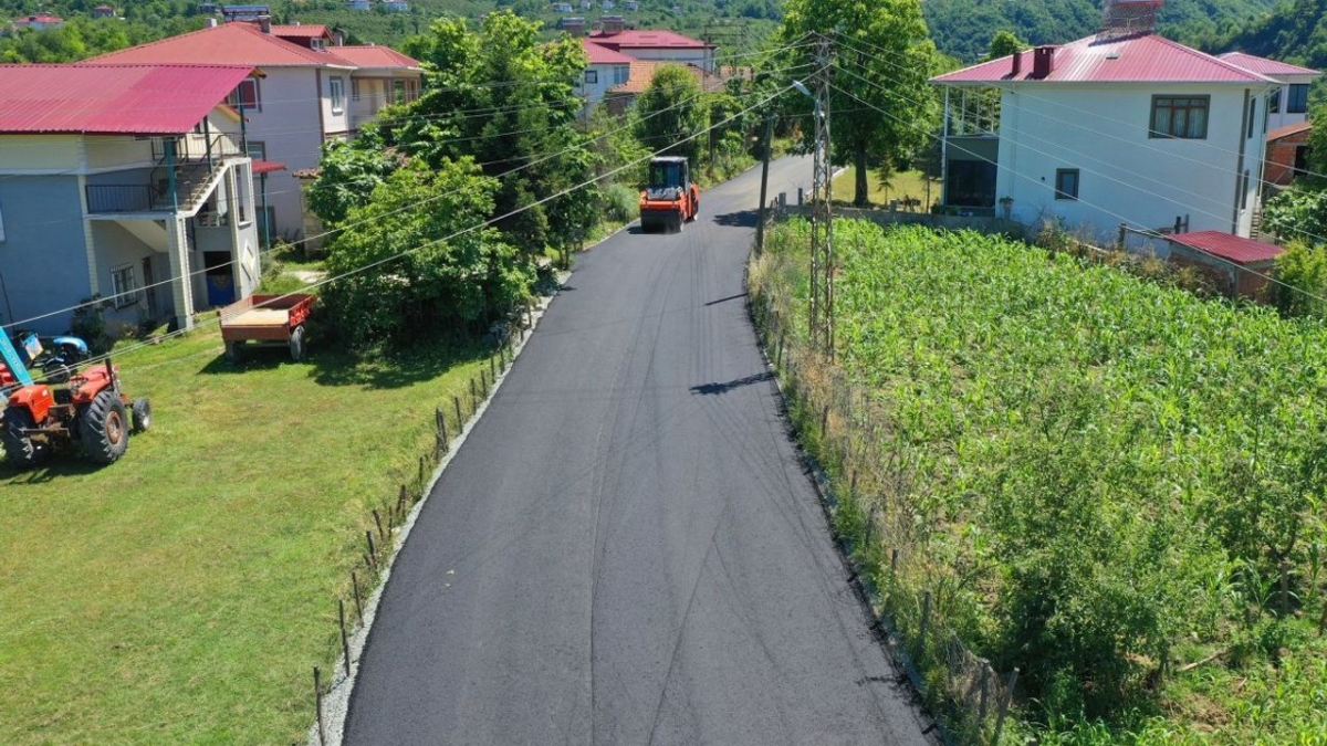 Altınordu Yaraşlı yolu sıcak asfalt konforuna kavuştu