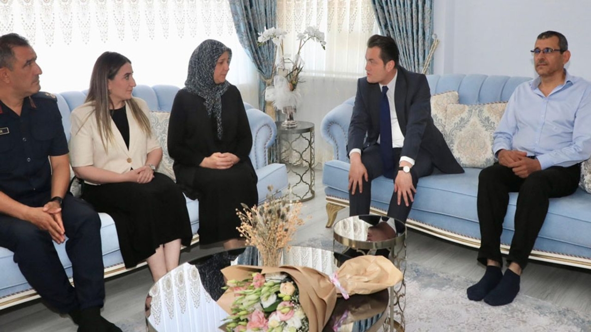Kaymakam Öztürk’ten görevindeki ilk ziyaret şehit ailesine