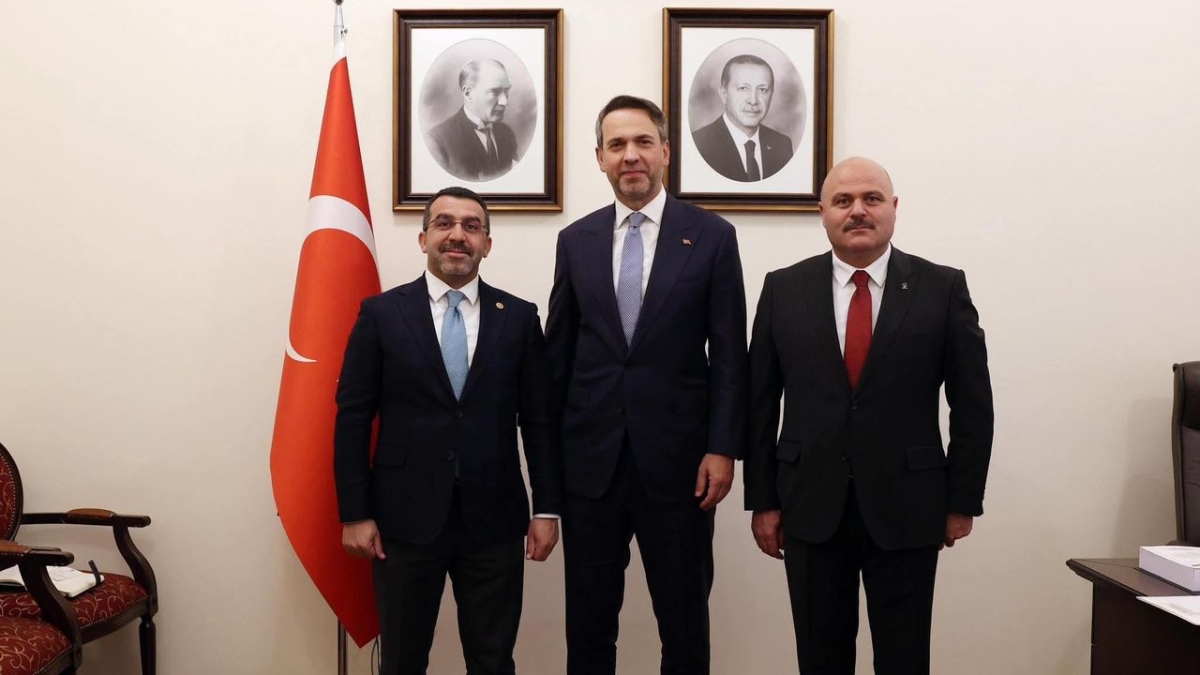 Enerji ve Tabii Kaynaklar Bakanı Alparslan Bayraktar’a Kars Milletvekili Çalkın ve İl Başkanı Sancar'dan ziyaret
