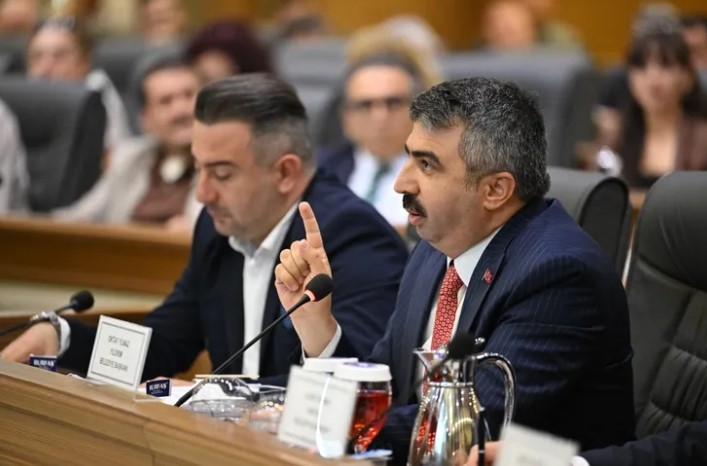 Yıldırım’dan Büyükşehir’in Zam Kararına Sert Eleştiri









