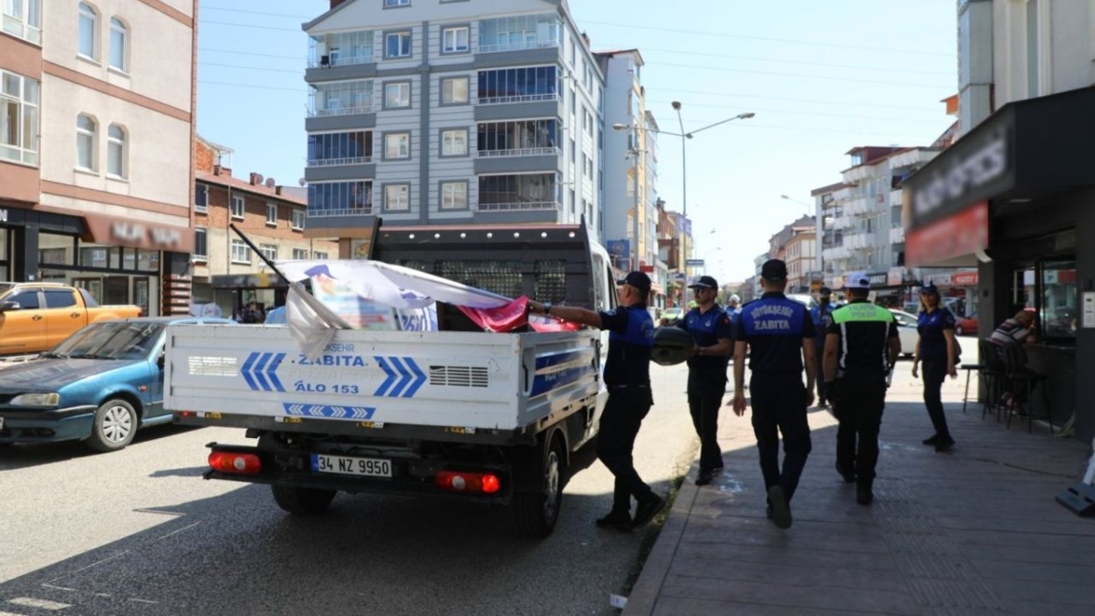 Ordu Büyükşehir zabıta kaldırım işgaline göz açtırmıyor