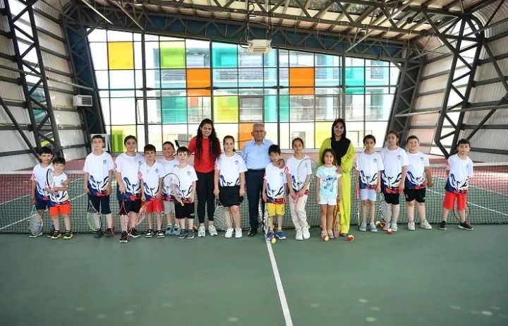 Büyükkılıç, Sporcu Gençlerle Bir Araya Geldi

