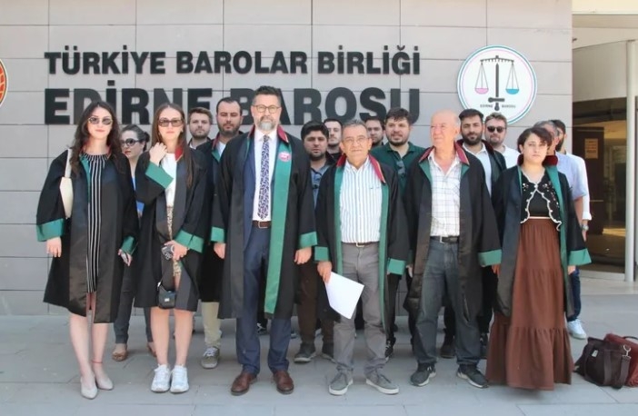 Edirne Barosu’ndan Torba Kanun Protestosu









