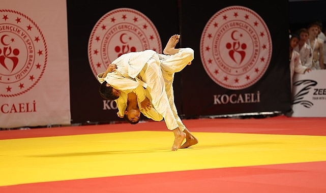 Kocaeli'de judo fırtınası esiyor