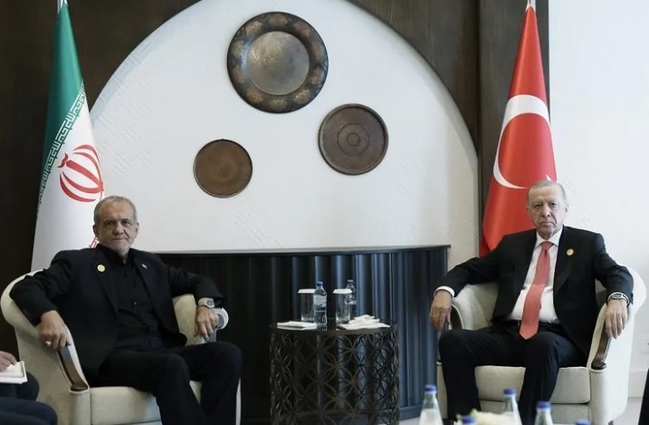 Erdoğan ve Reisi, Azerbaycan’da Bir Araya Geldi

