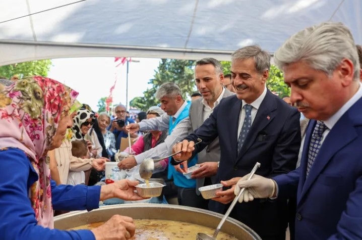Sakarya’da Aşure Bereketi: Bir Günde 15 Bin Kişiye Ulaştı

