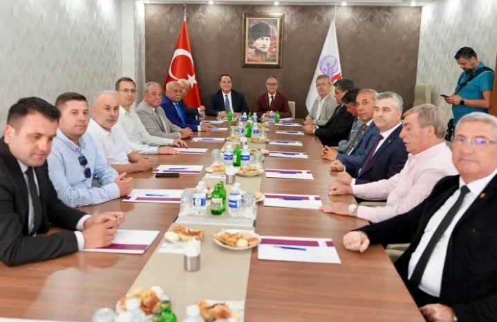 Başkan Dutlulu’dan Meslek Kuruluşlarına Ziyaret









