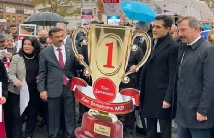 İYİ Partili Türkoğlu’ndan Enflasyon Eleştirisi









