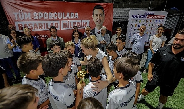 Bayraklı'da anlamlı turnuva ‘Ferdi Zeyrek’ U-12 Cup'ta şampiyon çocuklar!
