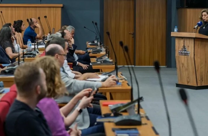 İzmir’de Orman Yangınlarıyla Mücadele Stratejileri Görüşüldü










