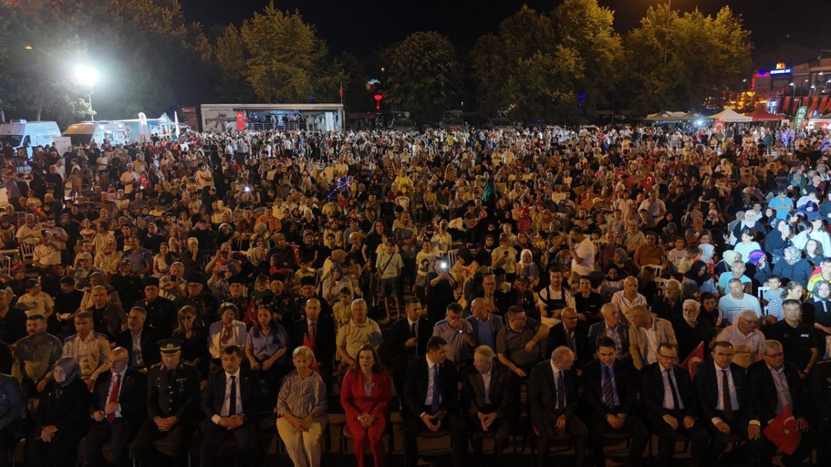 15 Temmuz Şehitleri Düzce'de dualarla anıldı