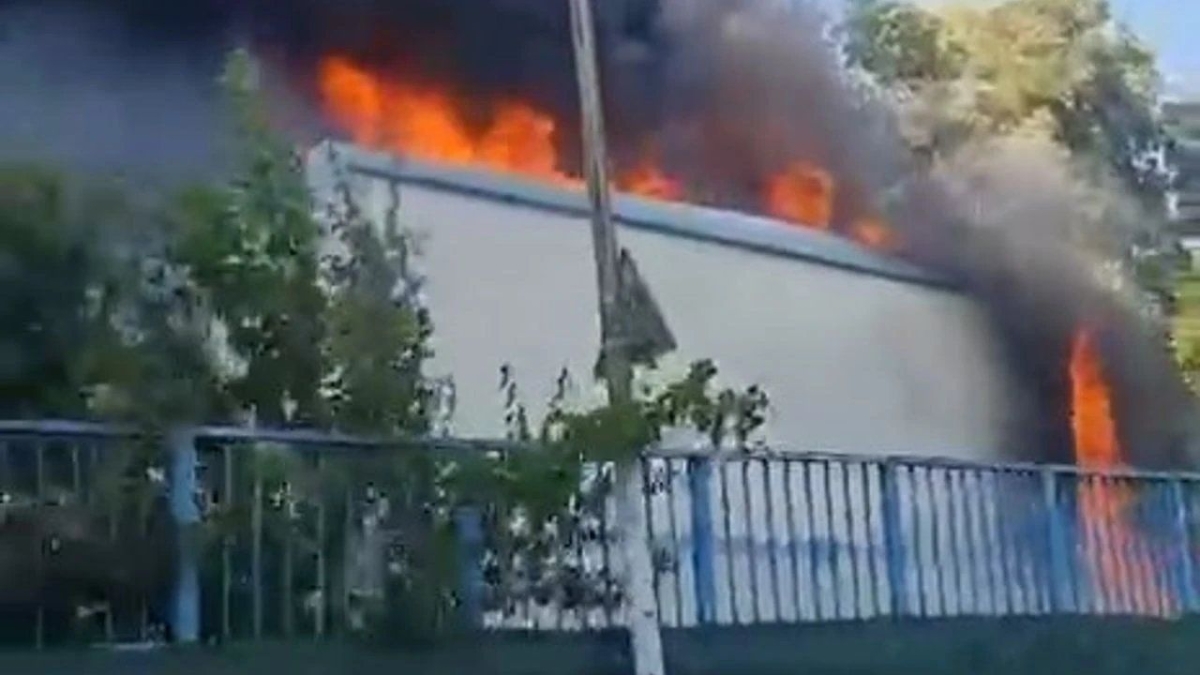Pendik'te İSKİ'ye ait arıtma tesisinde yangın