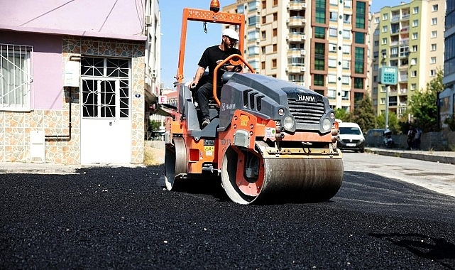 Bayraklı'da asfaltlama seferberliği - 24 mahallede çalışmalar başladı