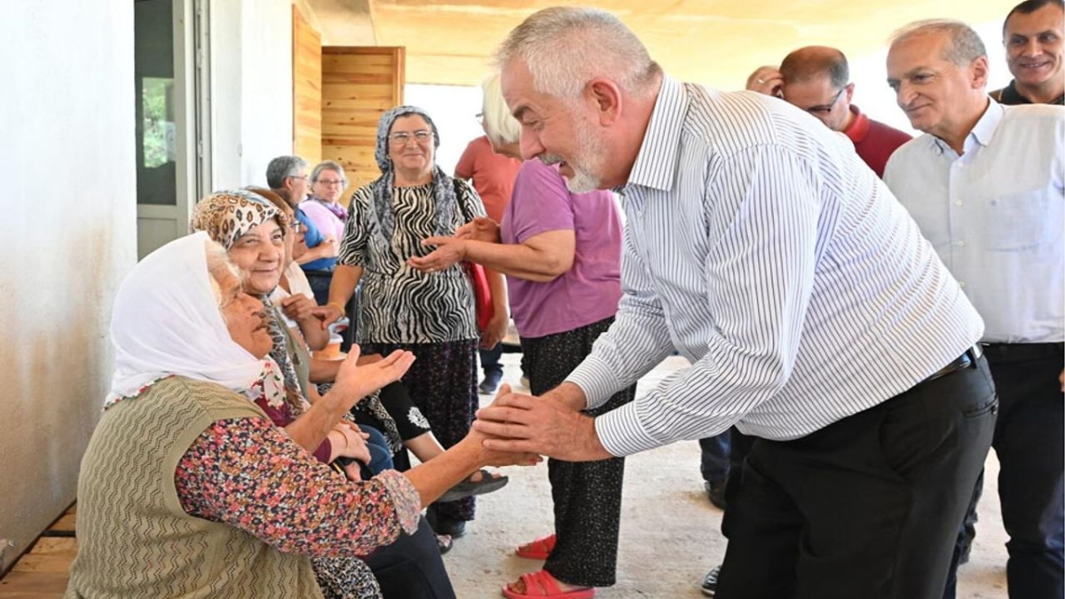 Isparta'da aşure etikinliği: “Başkanımız gönül sofrasında bizi hiç yalnız bırakmıyor”