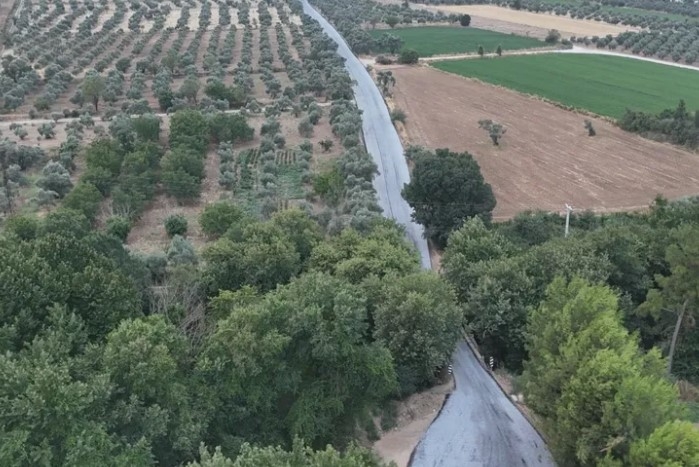 Muğla Yatağan’da Kırsal Yollar Yenileniyor

