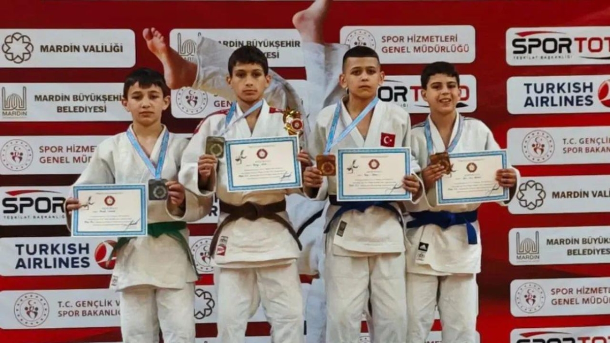 Kars, sporda yükselmeye devam ediyor! Türkiye ikinciliği Kars’a geldi