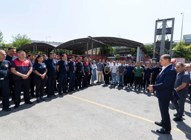 Başkan Tugay’dan İzmir’in Ateş Savaşçılarına Teşekkür Mesajı









