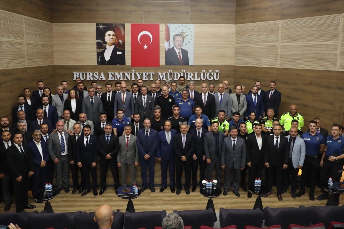 Bursa Emniyeti'nde 70 başarılı personel ödüllendirildi