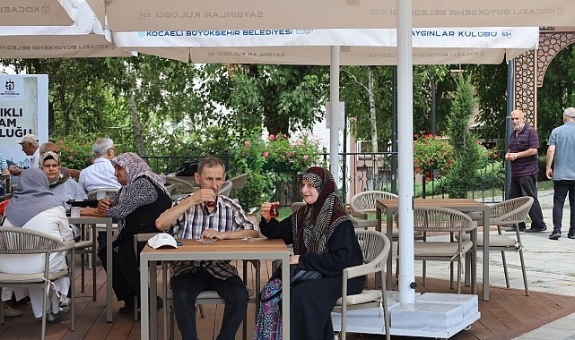 Saygınlar Kulübü'nde saygıdeğer sevda
