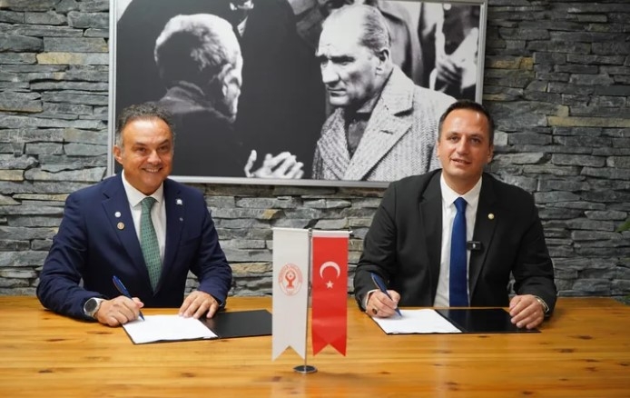 Bornova’da Çevreye Katkı: ‘Atık Bank Projesi’ Başlıyor









