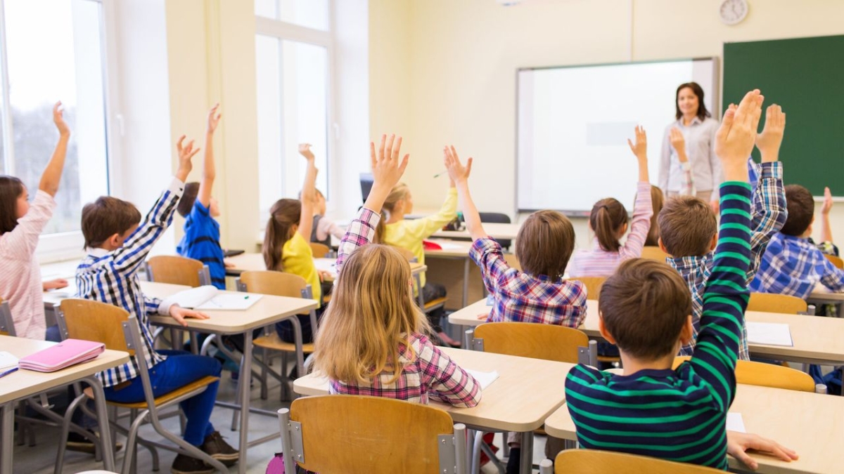 Okullarda serbest kıyafet uygulaması sona eriyor: Veliler kararı memnuniyetle karşıladı