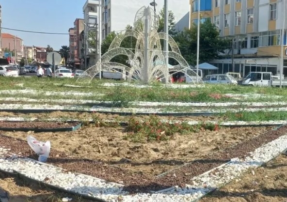 Manisa’da Kurakçıl Peyzaj Uygulamalarıyla Su Tasarrufu ve Güzellik









