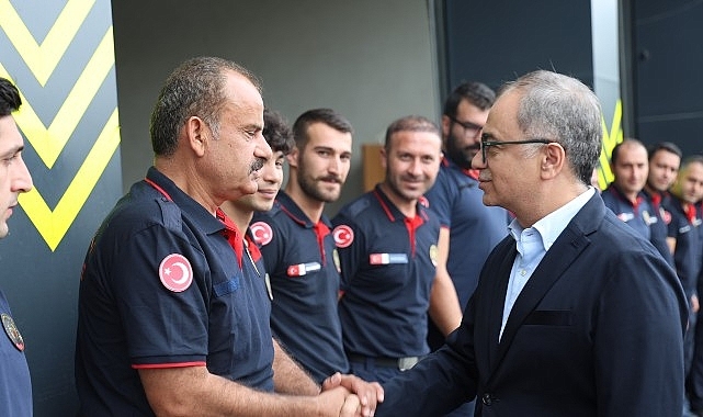 Baraçlı'dan itfaiyecilere moral ziyareti