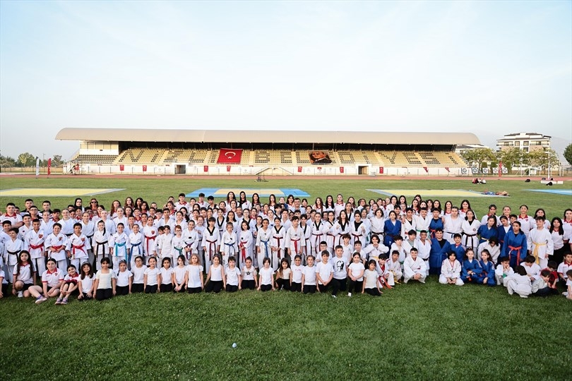 Denizlililer 7’den 70’e Büyükşehir Yaz Spor Kurslarına İlgi Gösterdi