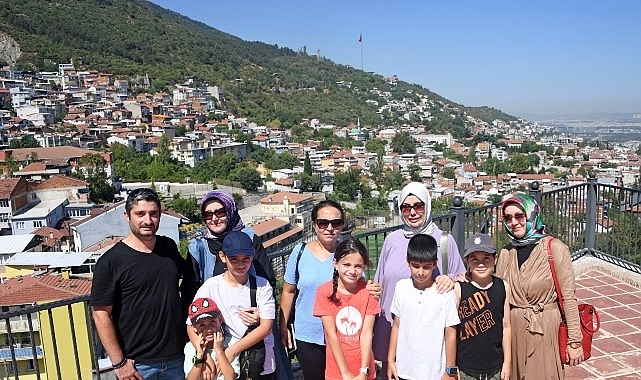 Minik arkeologlar Bursa'nın tarihi mekanlarını gezdi