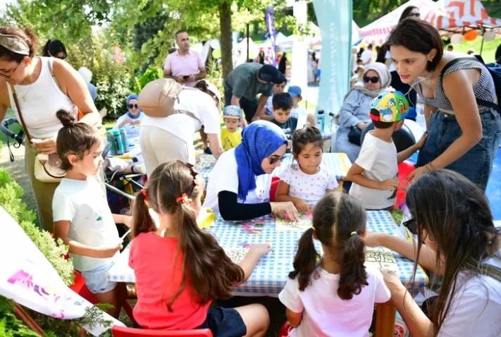 Beylikdüzü’nde Çocuklardan Yaz Veda Şenliği