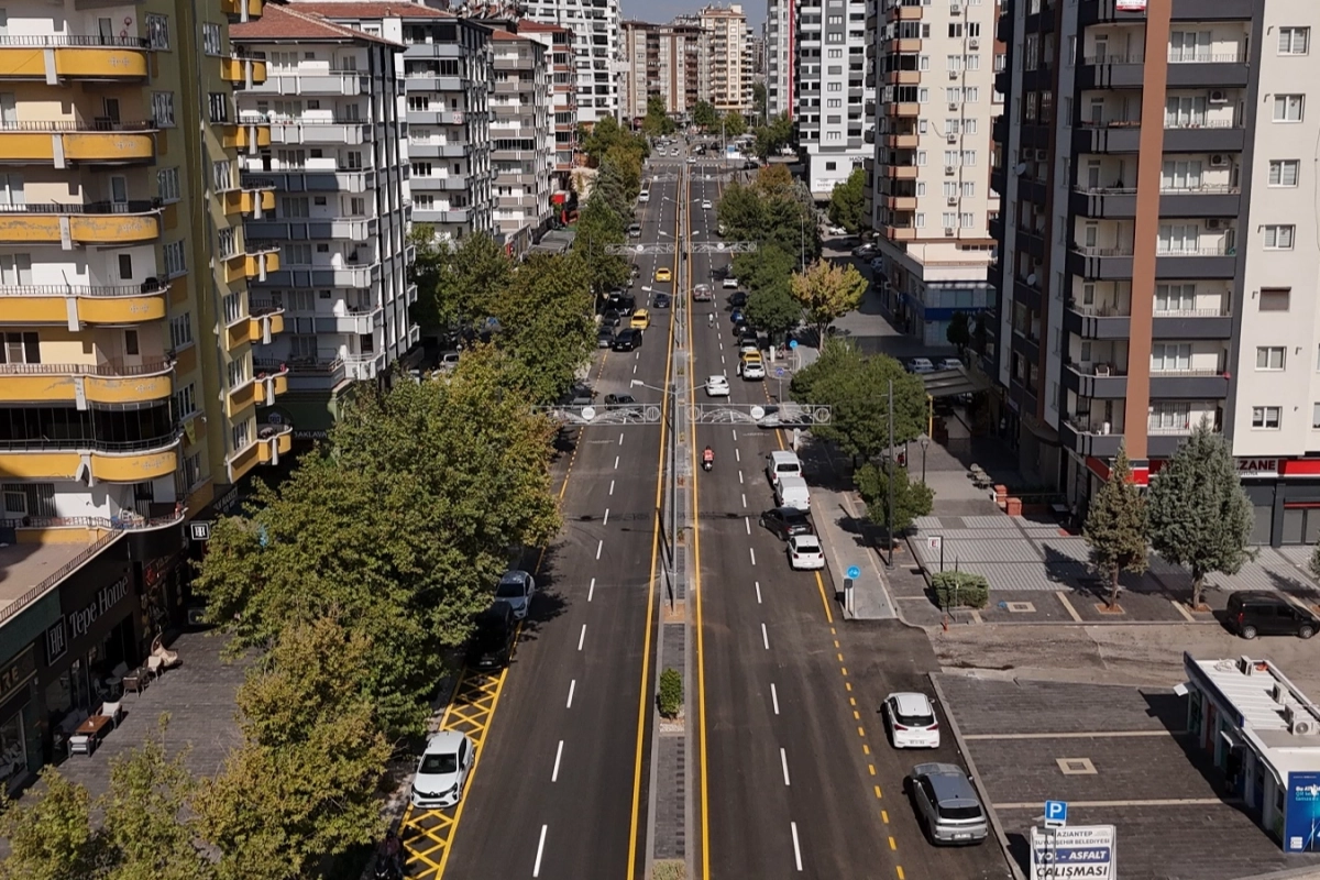 Gaziantep Büyükşehir’den kent genelinde asfalt seferberliği!