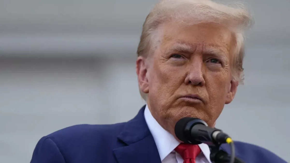 Trump’tan ABC ve NBC’ye sert tepki: Lisansları iptal edilmeli