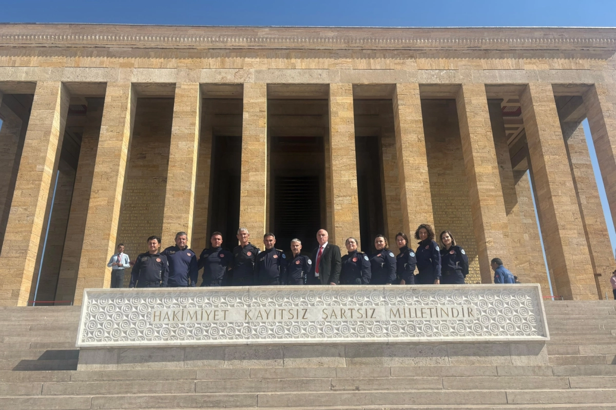 Bursa İtfaiyesi'nden Anıtkabir'e ziyaret
