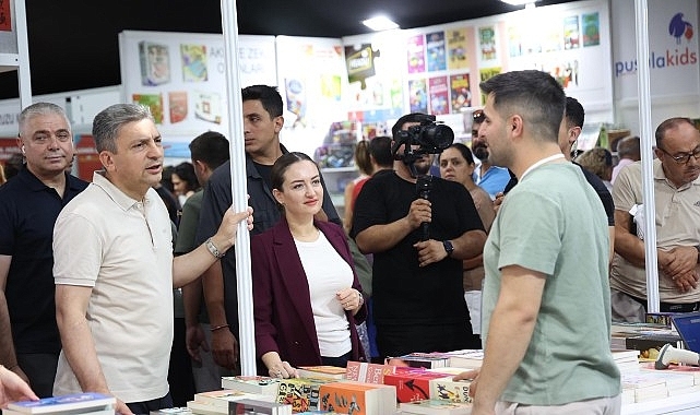 Antalyalılardan 15. Antalya Kitap Fuarı’na yoğun ilgi 