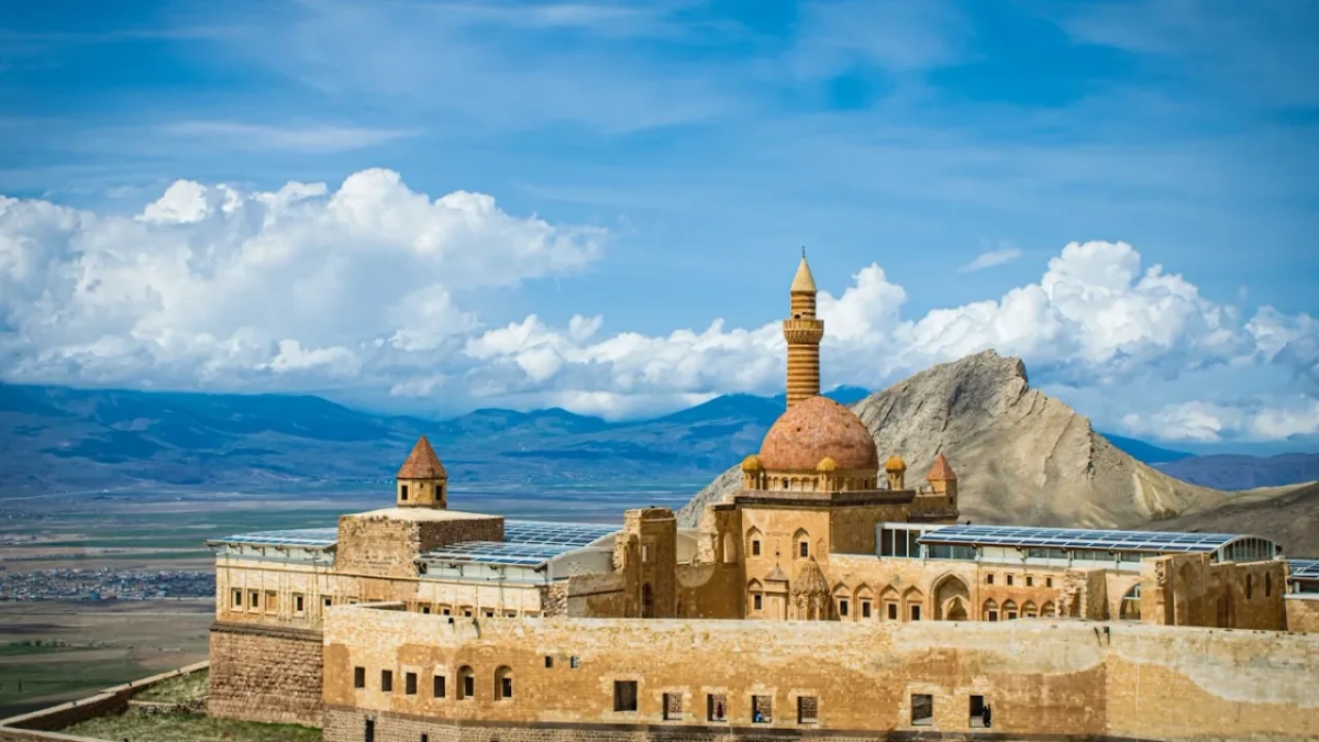 İshak Paşa Sarayı’nı UNESCO listesine taşıyacak proje başlatıldı