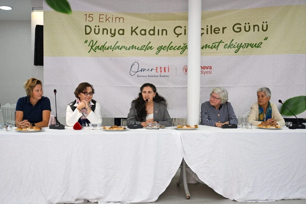 İzmir'de Bornovalı kadınlar geleceğe umut ekiyor