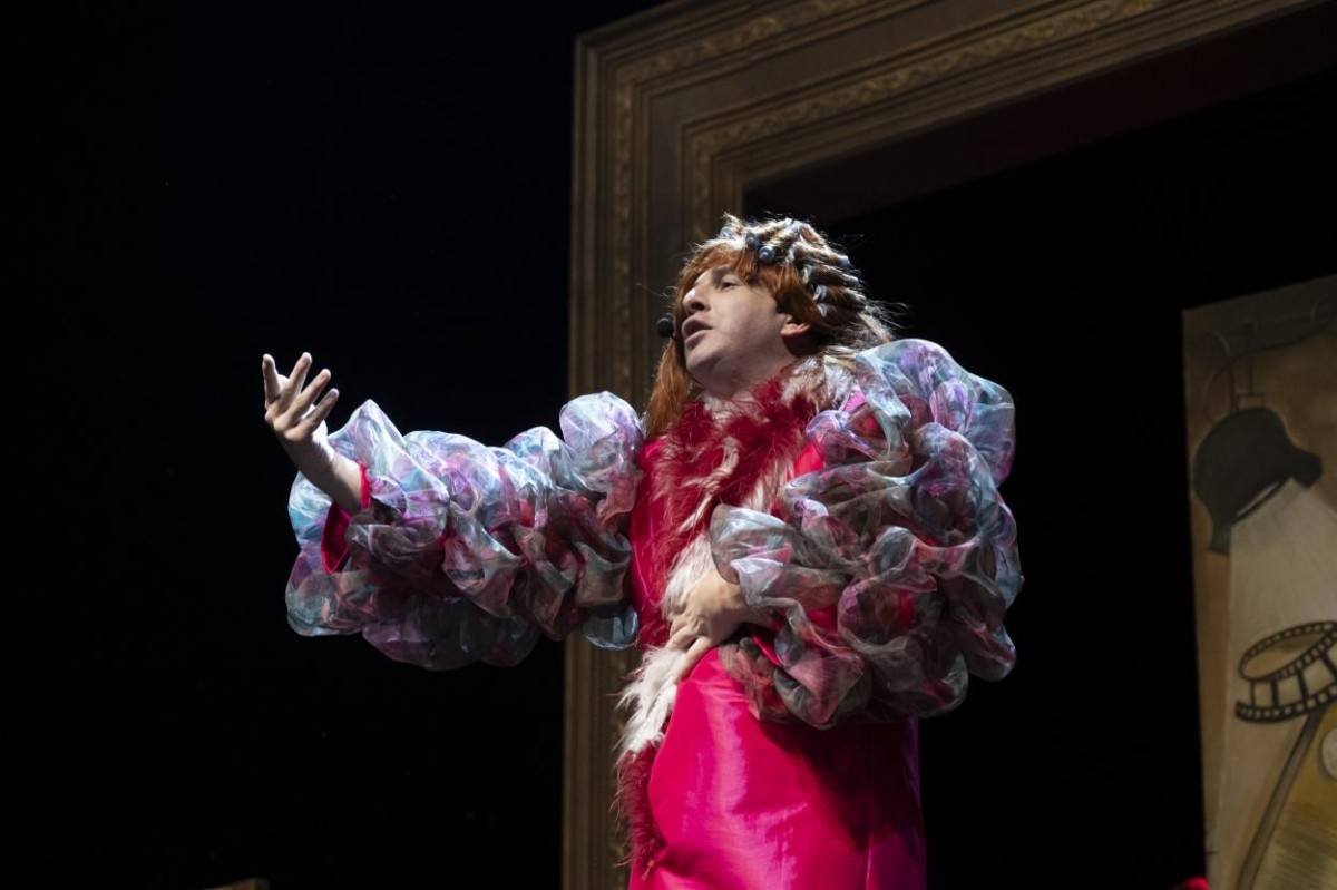 ‘Eyvah Nadir’ Mersin’de Sahneye Çıktı