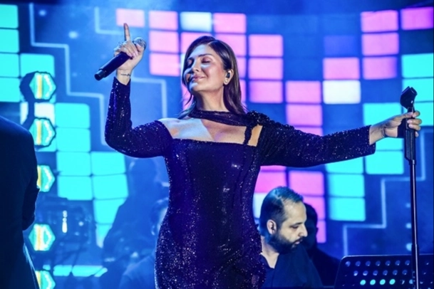 Sibel Can İstanbul sezonunu açtı