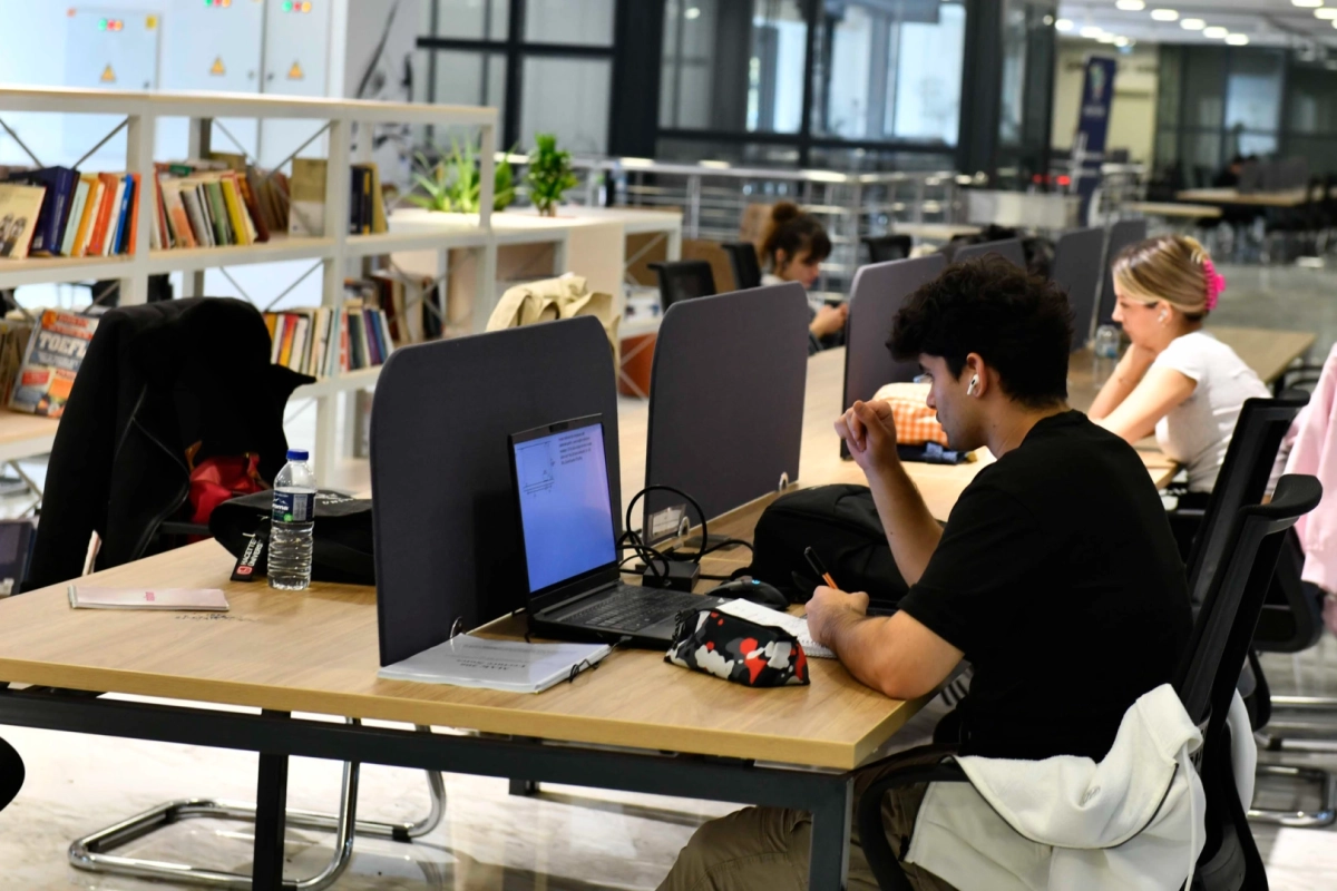 Genç Akademi öğrencilere destek sağlıyor