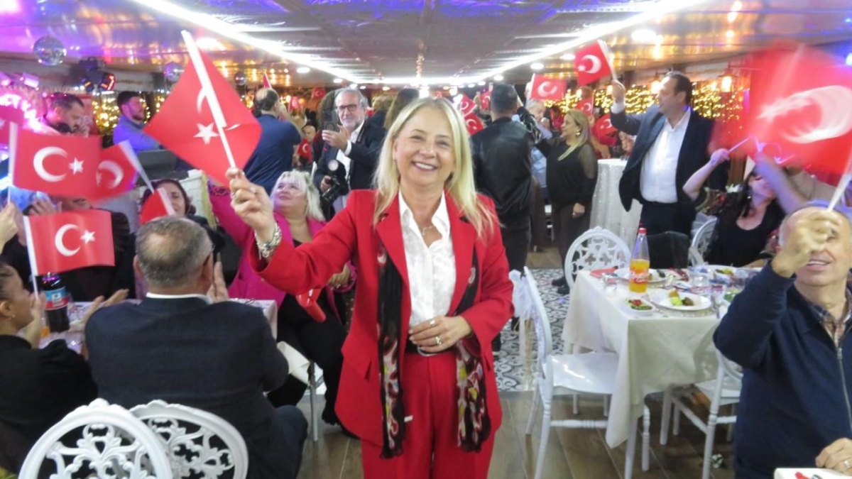 Cumhuriyet Kadınından birlik mesajı: TÜRSAB Başkan Adayı Aylin Özsavaş’tan güven ve şeffaflık sözü