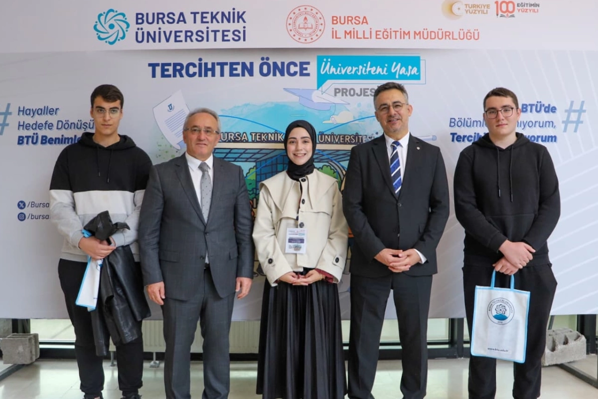 Bursa'da 'Tercihten Önce Üniversiteni Yaşa' projesi başladı