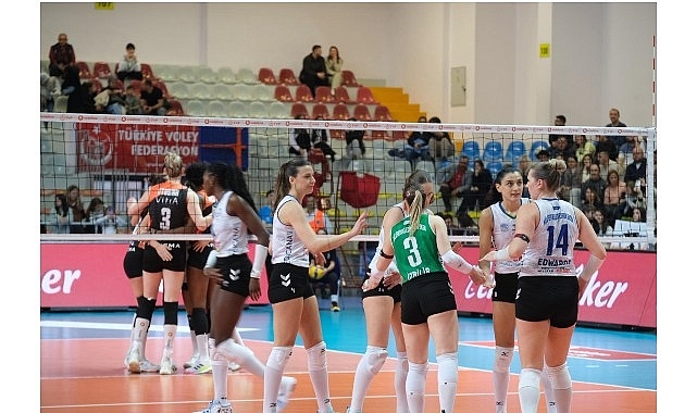 Nilüfer Belediyespor Eker, Eczacıbaşı Dynavit'i 3-1 mağlup etti