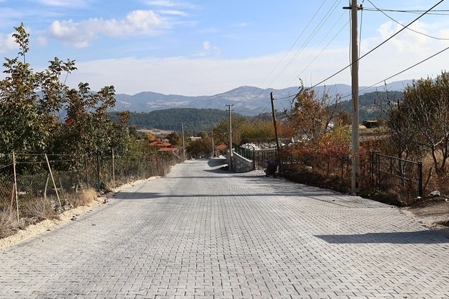 Denizli'de kilit parke çalışmalarıyla modern yol konforu