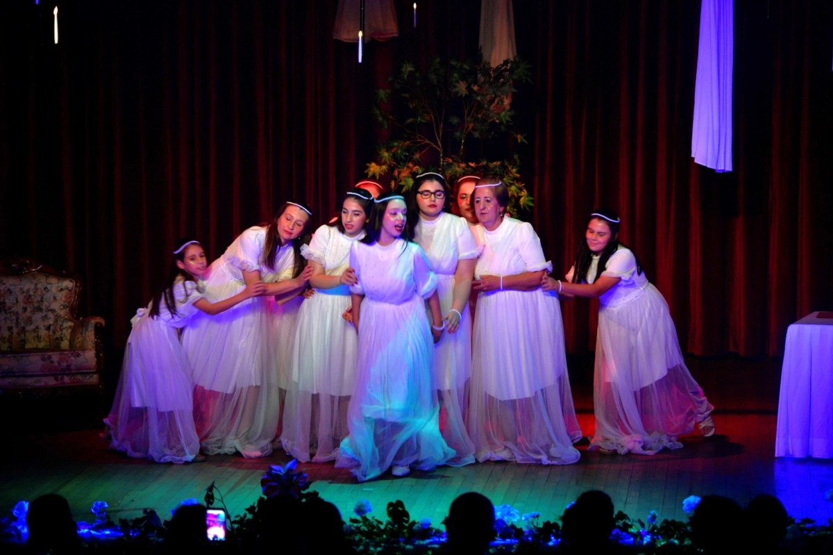 “Sevgi Elçileri” ilk kez Bornova’da sahnelendi