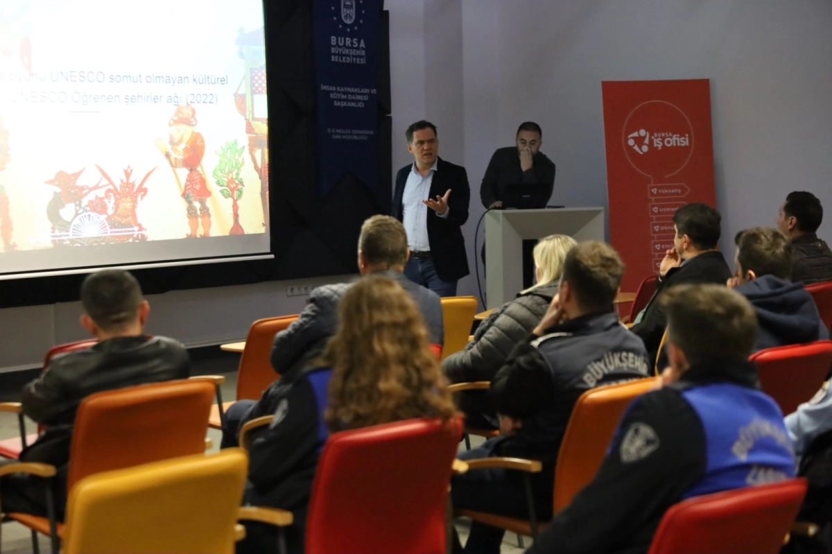 Bursa Büyükşehir'in turistik noktalarında görev alan personeline 'değerler' eğitimi