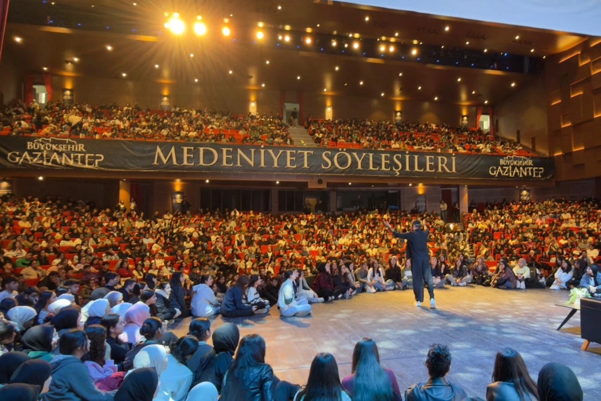 Gaziantep’te gençlerle Gri Koç buluşması