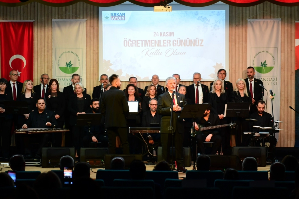 Bursa Osmangazi'de eğitimcilere anlamlı kutlama