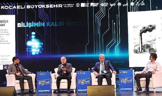 Kocaeli'de 'dijital savaşlar' ve 'adalet' konuşuldu